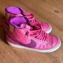 NIKEハイカットスニーカーの画像