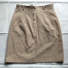 Love Other ライトカーキ きれいめタイトスカート ミニ丈 Mくらいの画像