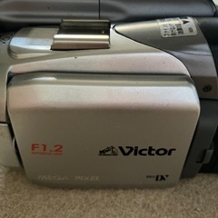 Victor GR-DF590-S本体のみ、電源、入りました。確認済み！現状品の画像