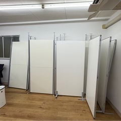 【引き取ってくれる方募集】事務所家具
の画像