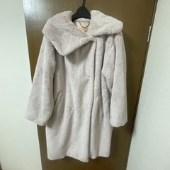 HONEY MI HONEYのファーコートです☺️の画像