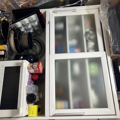 し食器棚の画像