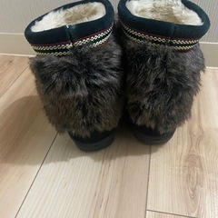【Minnetonka 】ミネトンカ   ファーブーツの画像