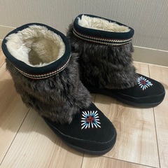 【Minnetonka 】ミネトンカ   ファーブーツの画像