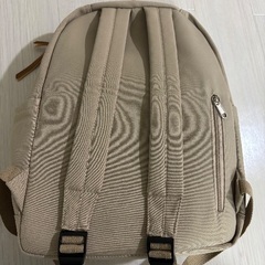 ベージュ リュック 未使用品の画像
