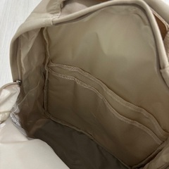 ベージュ リュック 未使用品の画像