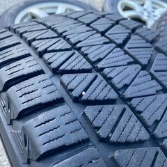 フォレスター XV 等 225/60R17 東北6県無料配送対応‼️爆安‼️最終値下げ‼️⑦超超超バリ溝❗ 国産 ブリジストン ブリザック DM-V3❗ アルミ付き 国産 タイヤ !!　スタットレス　スタッドレス　雪 冬 ゆき PCD100 pcd100の画像