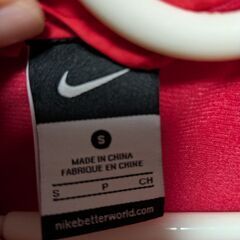 ナイキ 女性Sサイズ 赤の画像