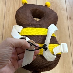 赤ちゃん　転倒防止グッズ　ヘッドガード　ヘルメット　リュックの画像