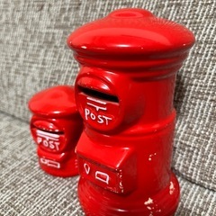 郵便ポスト型 貯金箱の画像