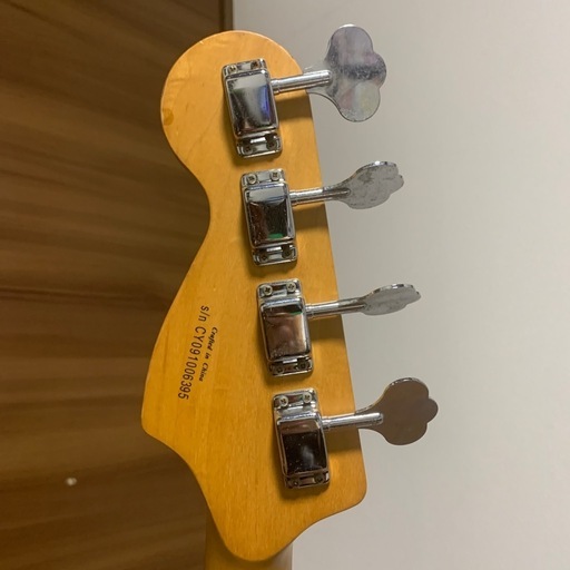 Squier by Fender スクワイヤー エレキベース