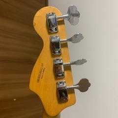 Squier by Fender スクワイヤー エレキベースの画像