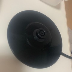 美品ティファール電気ポット、おまけのグラタン皿、クマさんのカップ、タッパー付き の画像