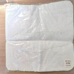 【新品未使用未開封】ガーゼハンカチ　3枚の画像