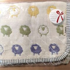 【新品未使用未開封】ガーゼハンカチ　3枚の画像