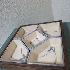 未使用　御前焼物・菓子器　オードブル5客　乳白色　貫入　木箱付きの画像