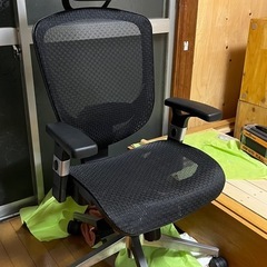 ゲーミングチェア　メッシュ　シンプル　黒　ハイバック　アームレスト　肘つきの画像