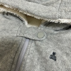 Baby Gapフード付きグレーロンパース　60cmの画像