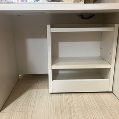 鏡付きドレッサーの画像