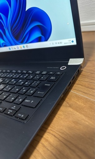 dynabook UZ63/D (Core i7 7500U 2.70GHz/メモリ 8GB/SSD 512GB/フルHD