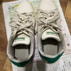 Reebokスニーカー26センチの画像