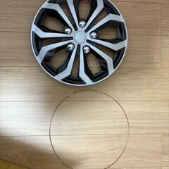 【未使用】ホイールカバー 4個セット ブラック/シルバー 15インチの画像