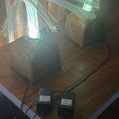 クリスマスツリー・光ファイバーツリー　吊り型に変更済　２本　替えライト２個付き　ACアダプター　箱付の画像