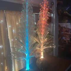 クリスマスツリー・光ファイバーツリー　吊り型に変更済　２本　替えライト２個付き　ACアダプター　箱付の画像