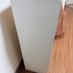 白カラーボックスの画像