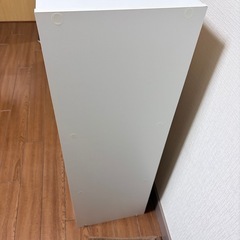 白カラーボックスの画像