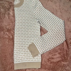 MICHEAL KORS ミニMKロゴトップスの画像