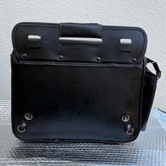 デグナーサイドバックの画像