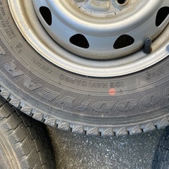 スタッドレスタイヤの画像