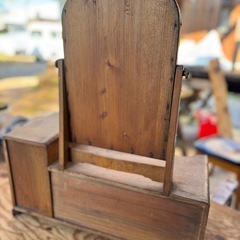 貞子が出て来そうな鏡台の画像