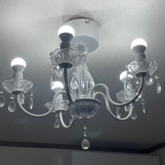 IKEA 定価12990円 可愛いシャンデリア 11月22日引渡しの画像