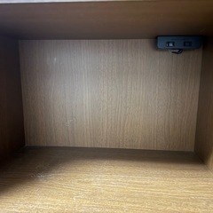 木製食器棚
の画像