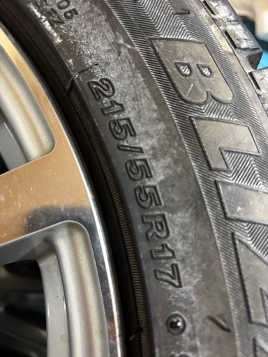 BRIDGESTONE ブリザック 冬用タイヤ 215/55R17