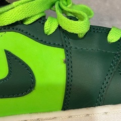 Nike Air Jordan 1 Mid GS ネオングリーン 23.5cmの画像