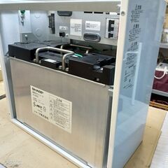 太陽光発電蓄電池本体と蓄電池モジュールの画像