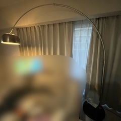フロアスタンドライトの画像