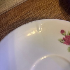 薔薇のコーヒーカップの画像