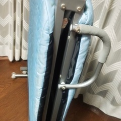 折りたたみベット　
の画像