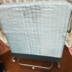 折りたたみベット　
の画像