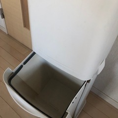 足踏み開閉式ゴミ箱　2段の画像
