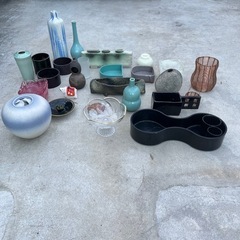 いろいろな花器,剣山などなどの画像