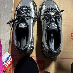 ボウリングの玉２個+ABS ボウリングシューズ+その他セットの画像