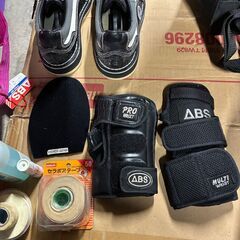 ボウリングの玉２個+ABS ボウリングシューズ+その他セットの画像