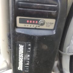 ブリジストン 26インチ 電動自転車 シルバーの画像