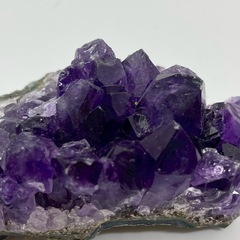 ウルグアイ産アメジストクラスター［B1859］の画像