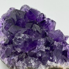 ウルグアイ産アメジストクラスター［B1859］の画像